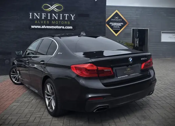 BMW 530 e iPerformance Pack M 8