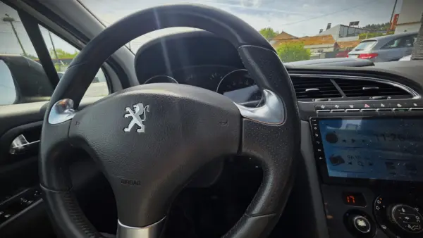 Peugeot 5008 2.0 HDi Allure 21
