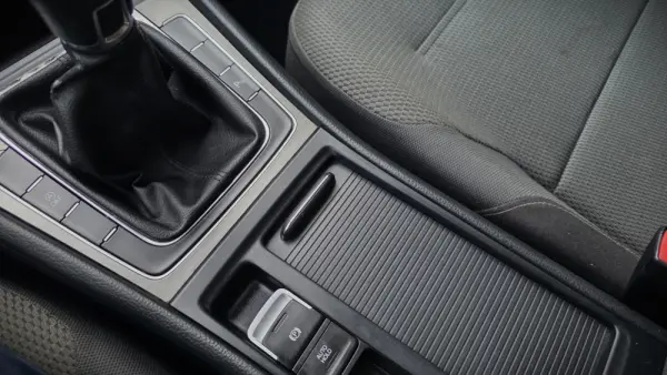 Volkswagen Golf 1.6 TDI KIT EXTERIOR R 26