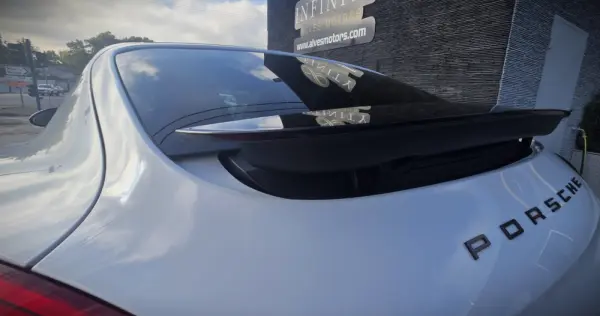 Porsche Panamera Platinum Edition 10