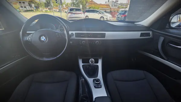 BMW 318 d Line Modern 9