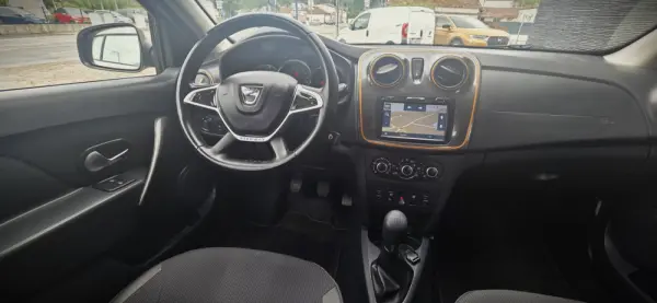 Dacia Sandero 0.9 TCe SL Explorer 12