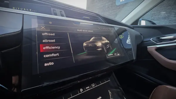 Audi e-tron 55 quattro S line 34