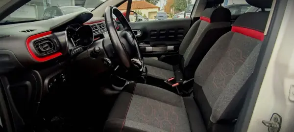 Citroen C3 1.2 PureTech Shine 12