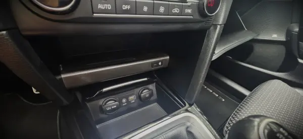 Kia Ceed 1.0 T-GDI GT Line 27