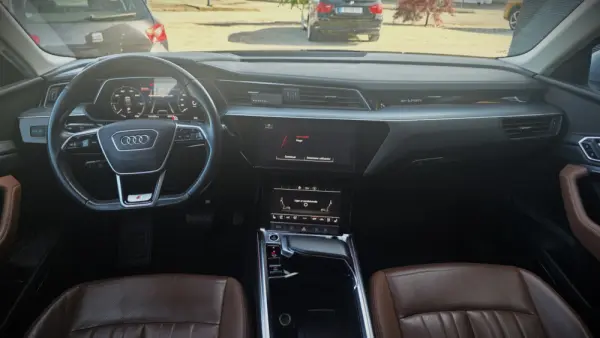 Audi e-tron 55 quattro S line 19