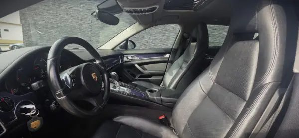Porsche Panamera Platinum Edition 18