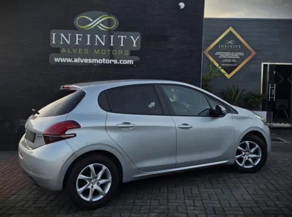 Peugeot 208 1.2 PureTech Active 7