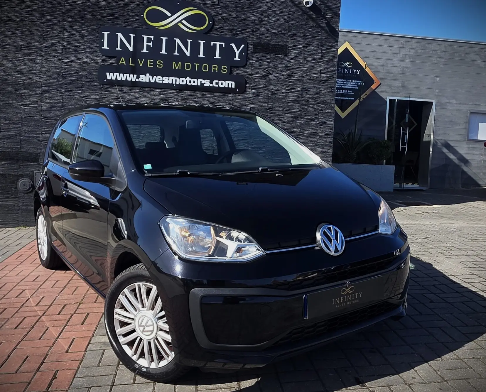 Volkswagen Up! 1.0 Move Color 2