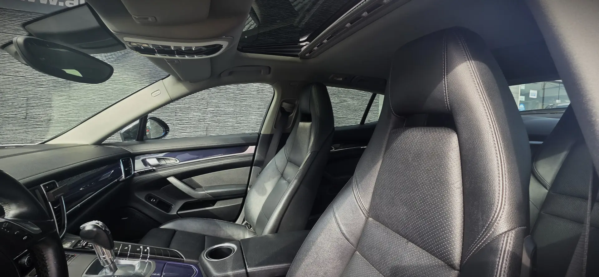 Porsche Panamera Platinum Edition 21