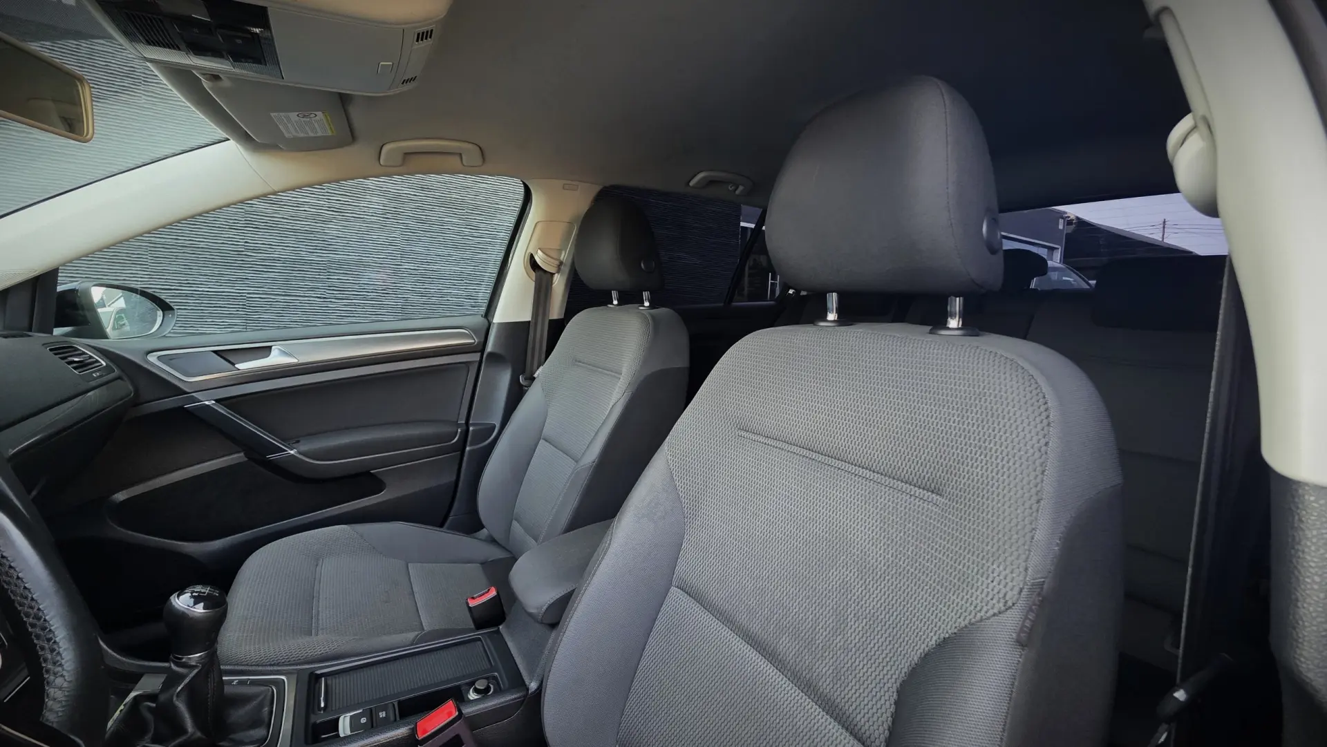 Volkswagen Golf 1.6 TDI KIT EXTERIOR R 8