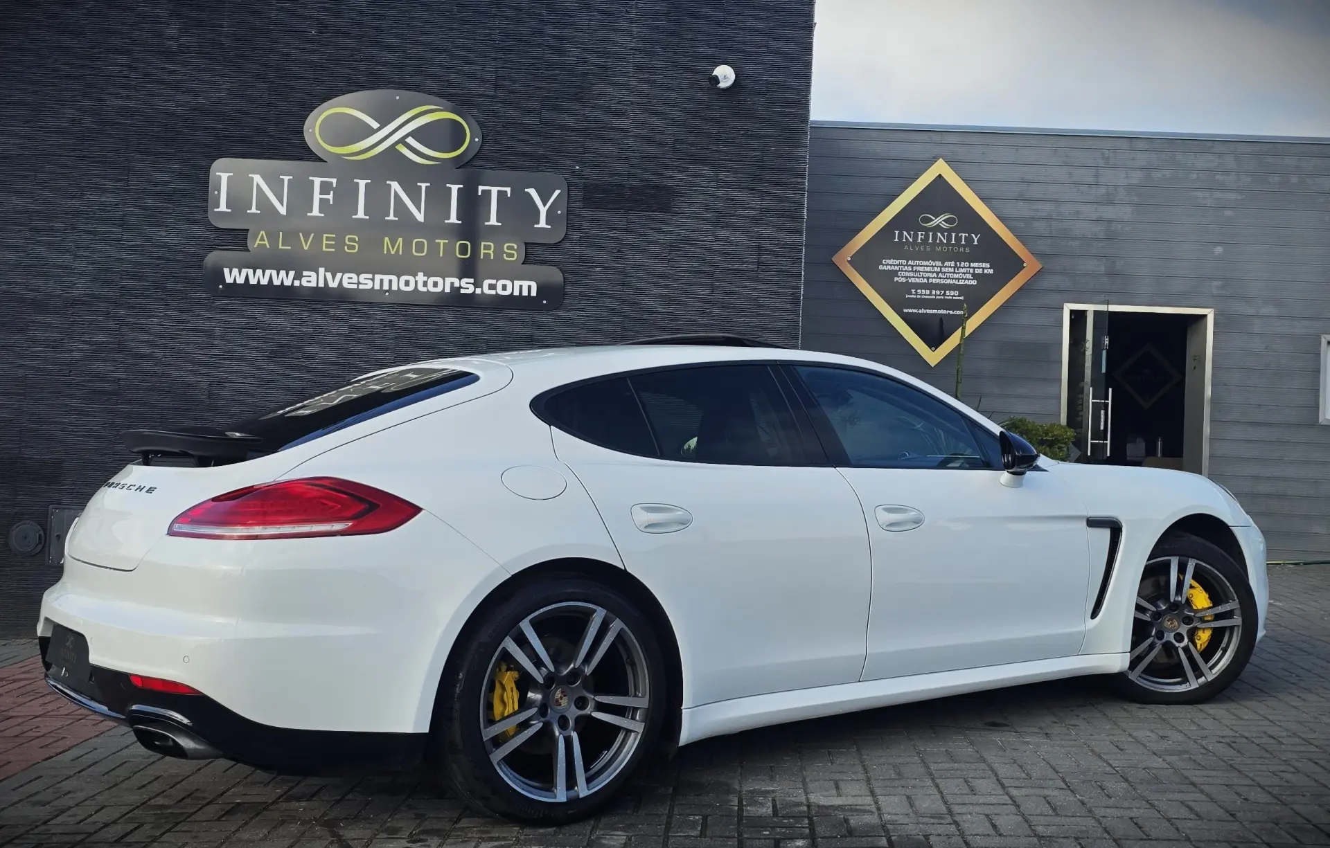 Porsche Panamera Platinum Edition 6