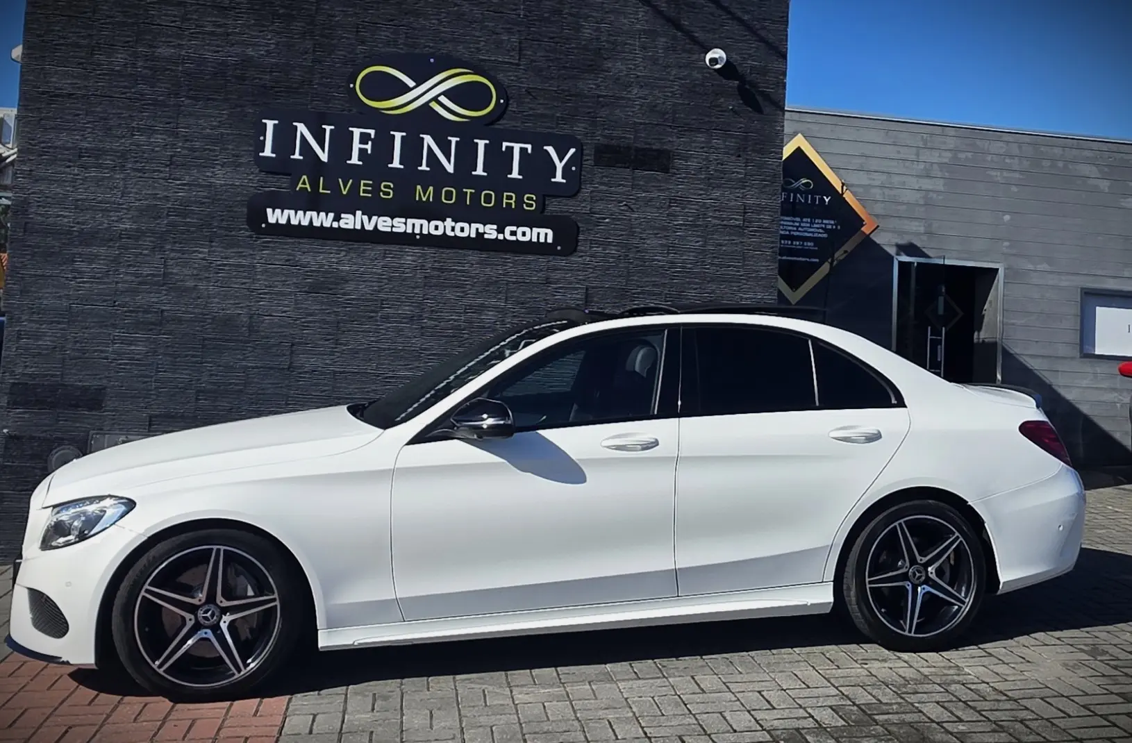 Mercedes-Benz C 300 h AMG Line 1