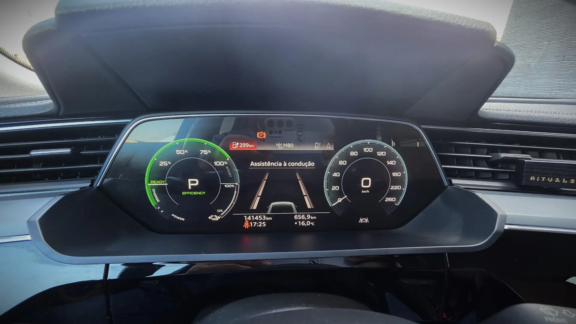 Audi e-tron 55 quattro S line 31