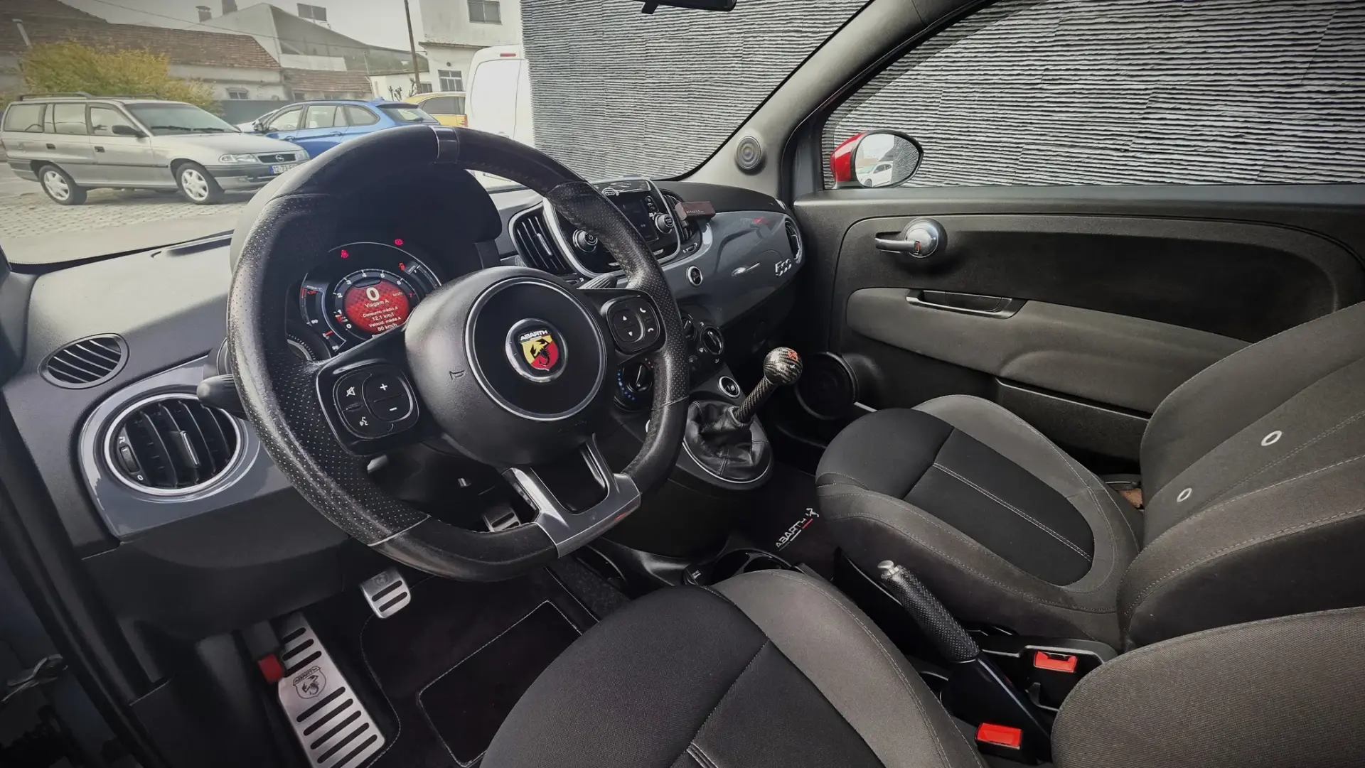 Abarth 595C 1.4 T-Jet 11