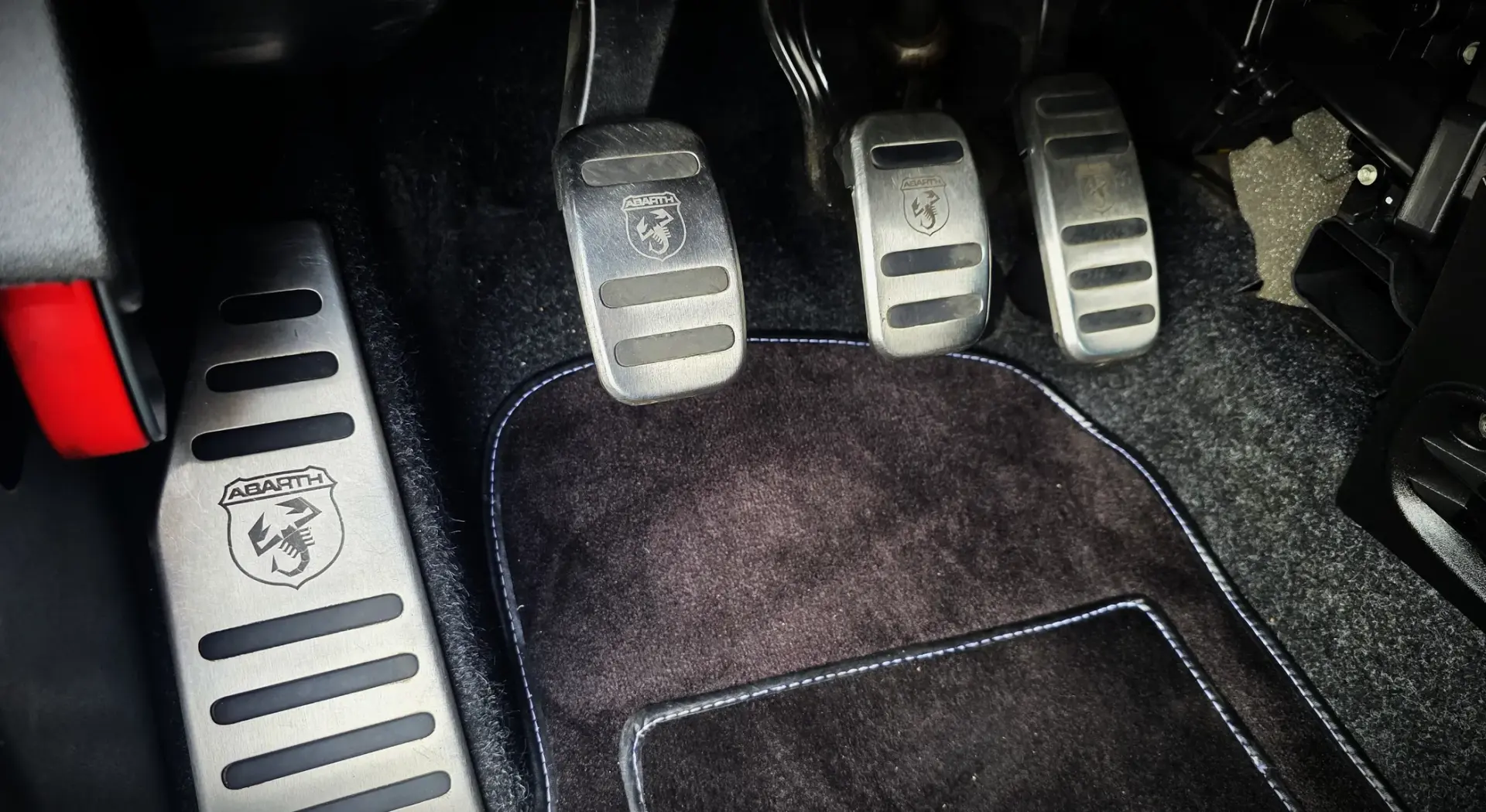 Abarth 595C 1.4 T-Jet 26