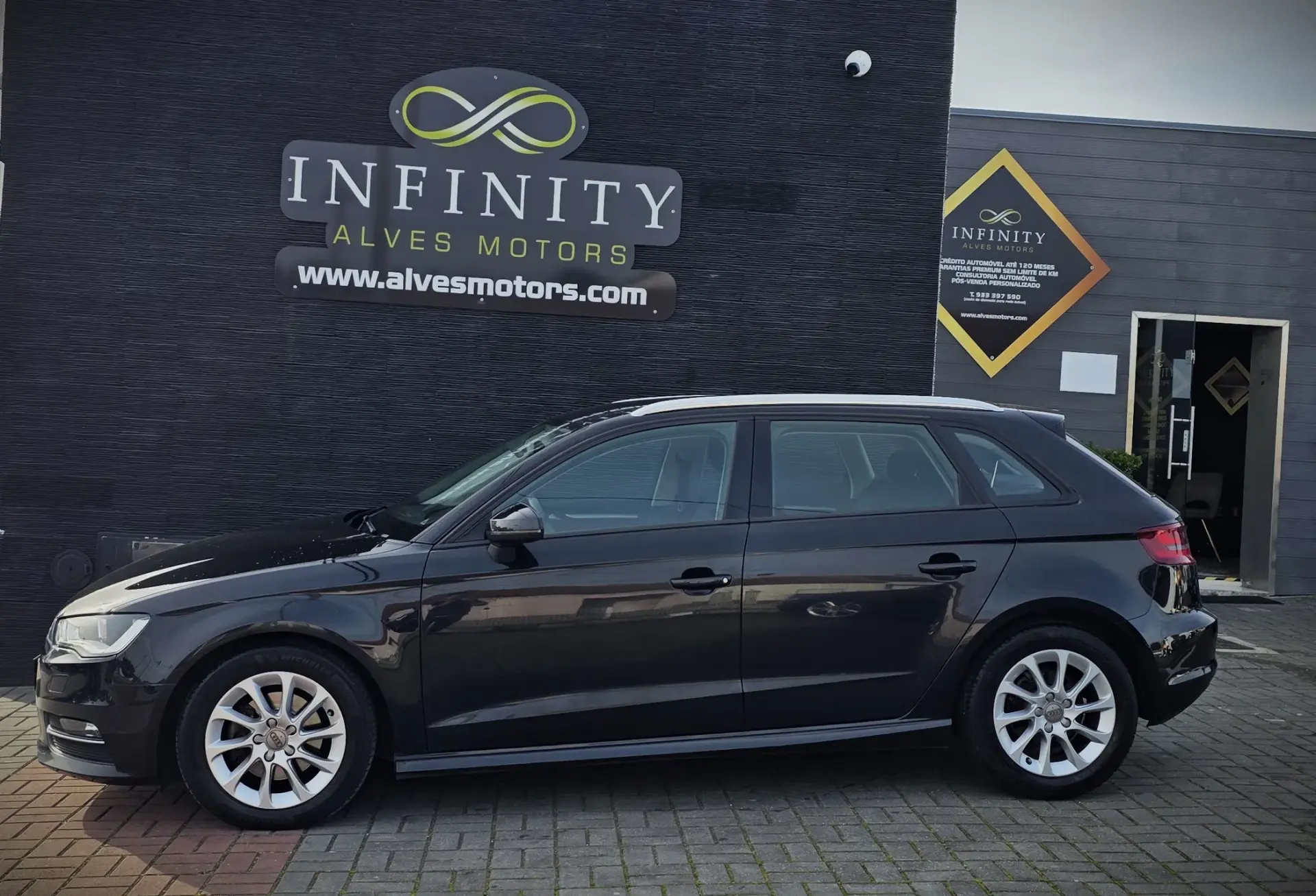 Audi A3 Sportback 1.6 TDi Business Line Attraction 2