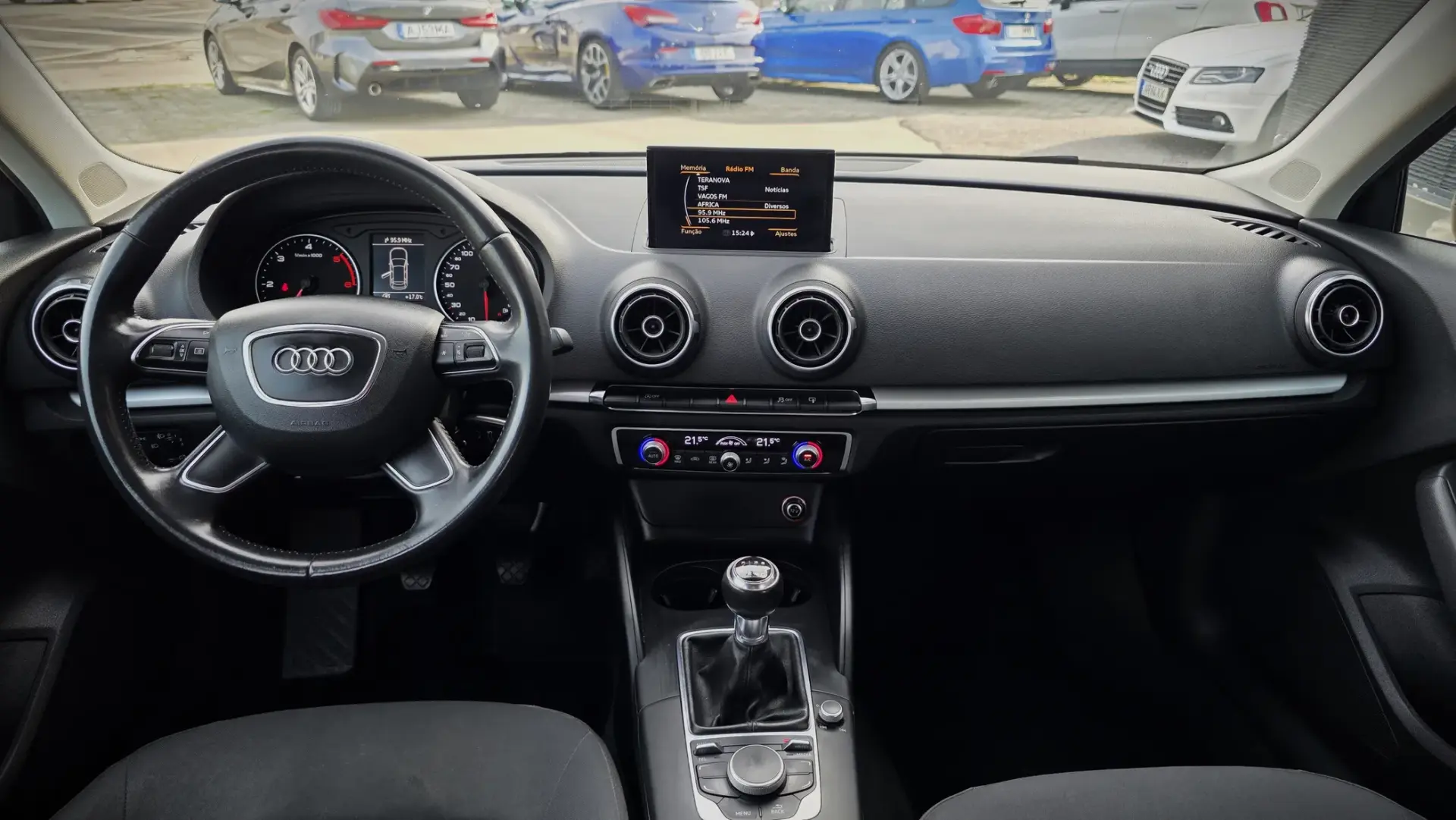 Audi A3 Sportback 1.6 TDi Business Line Attraction 13