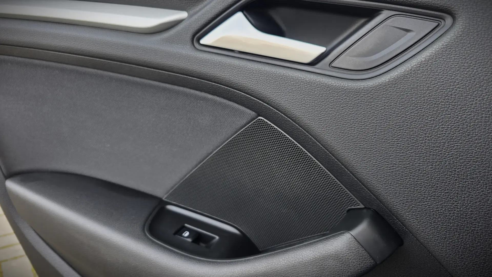 Audi A3 Sportback 1.6 TDi Business Line Attraction 28