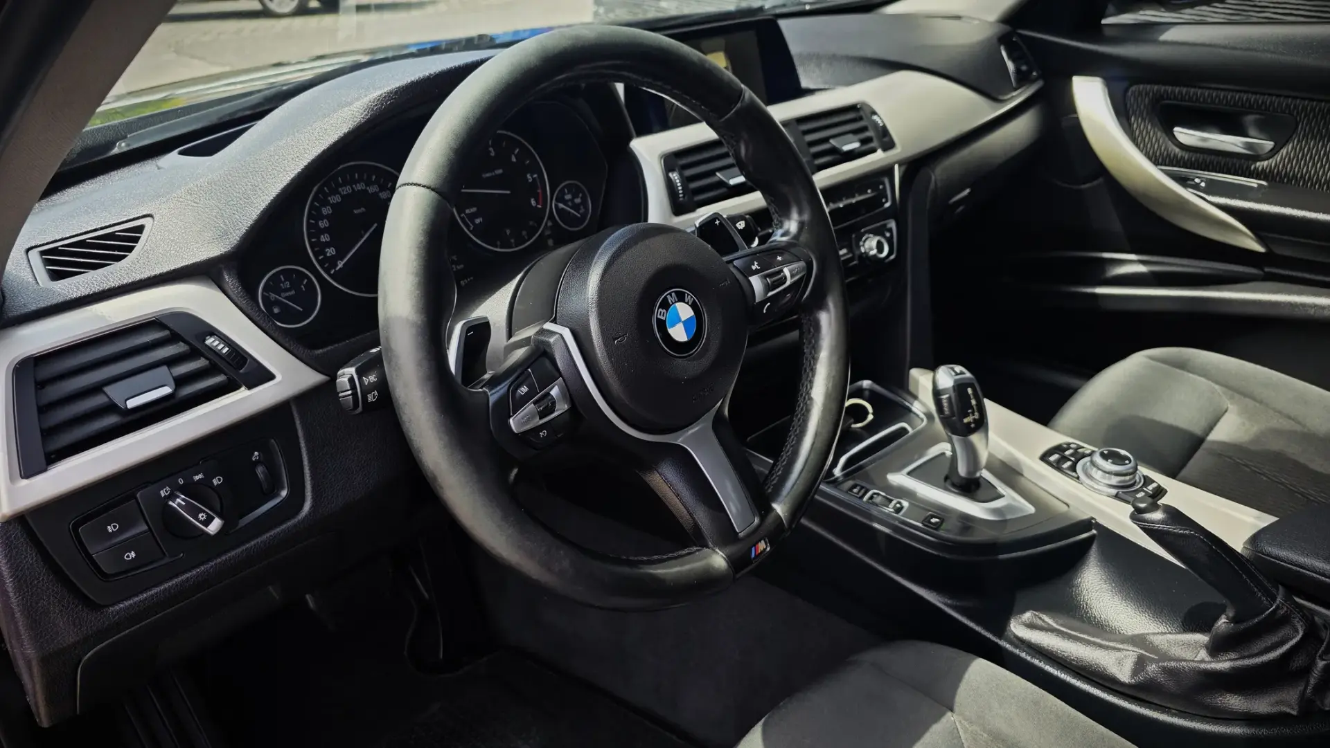 BMW 320 d Touring Line Luxury Auto 15