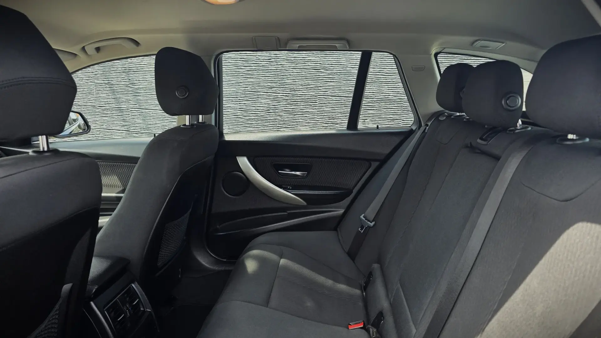 BMW 320 d Touring Line Luxury Auto 31