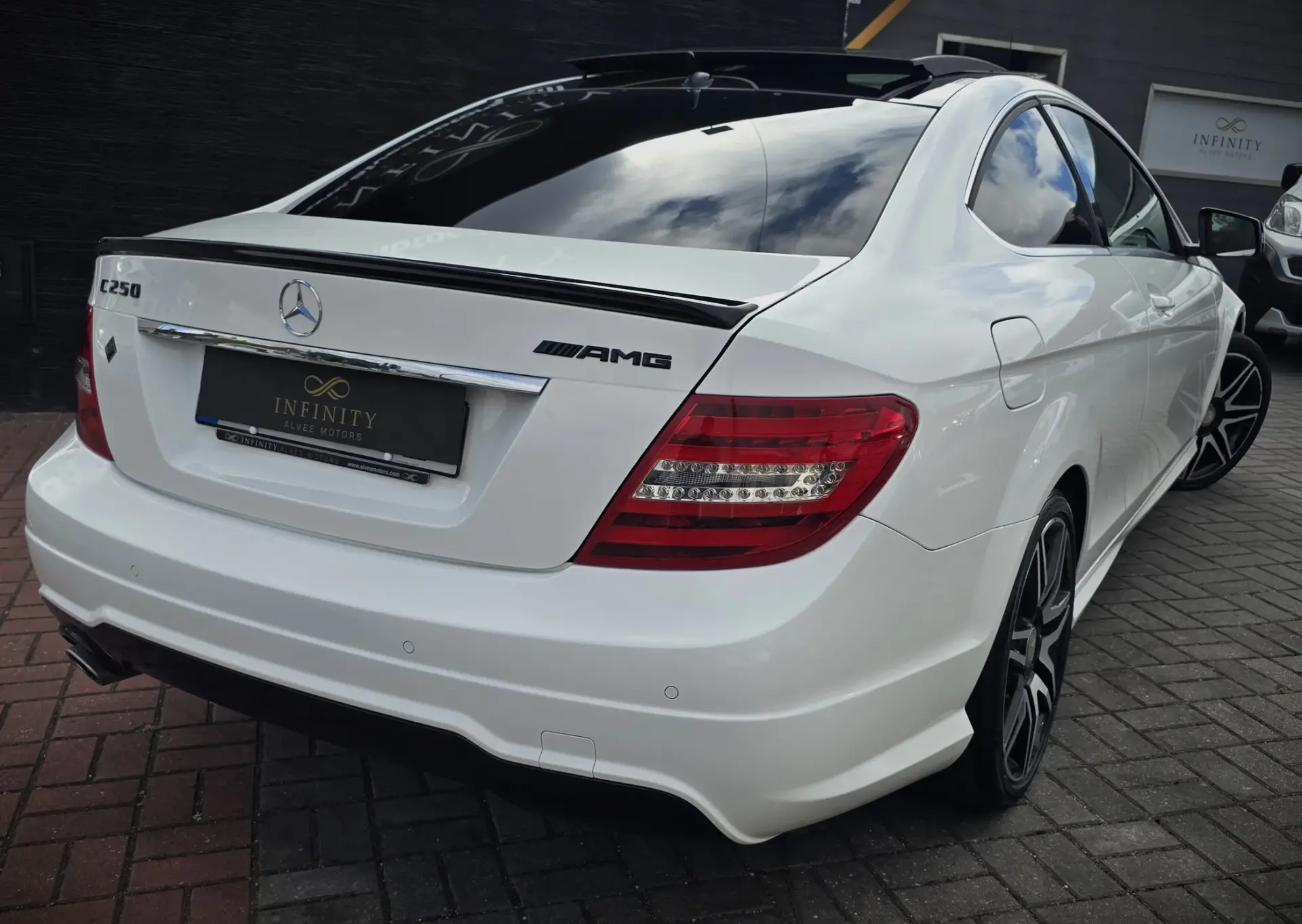 Mercedes-Benz C 250 COUPÉ d AMG Line Aut. 10