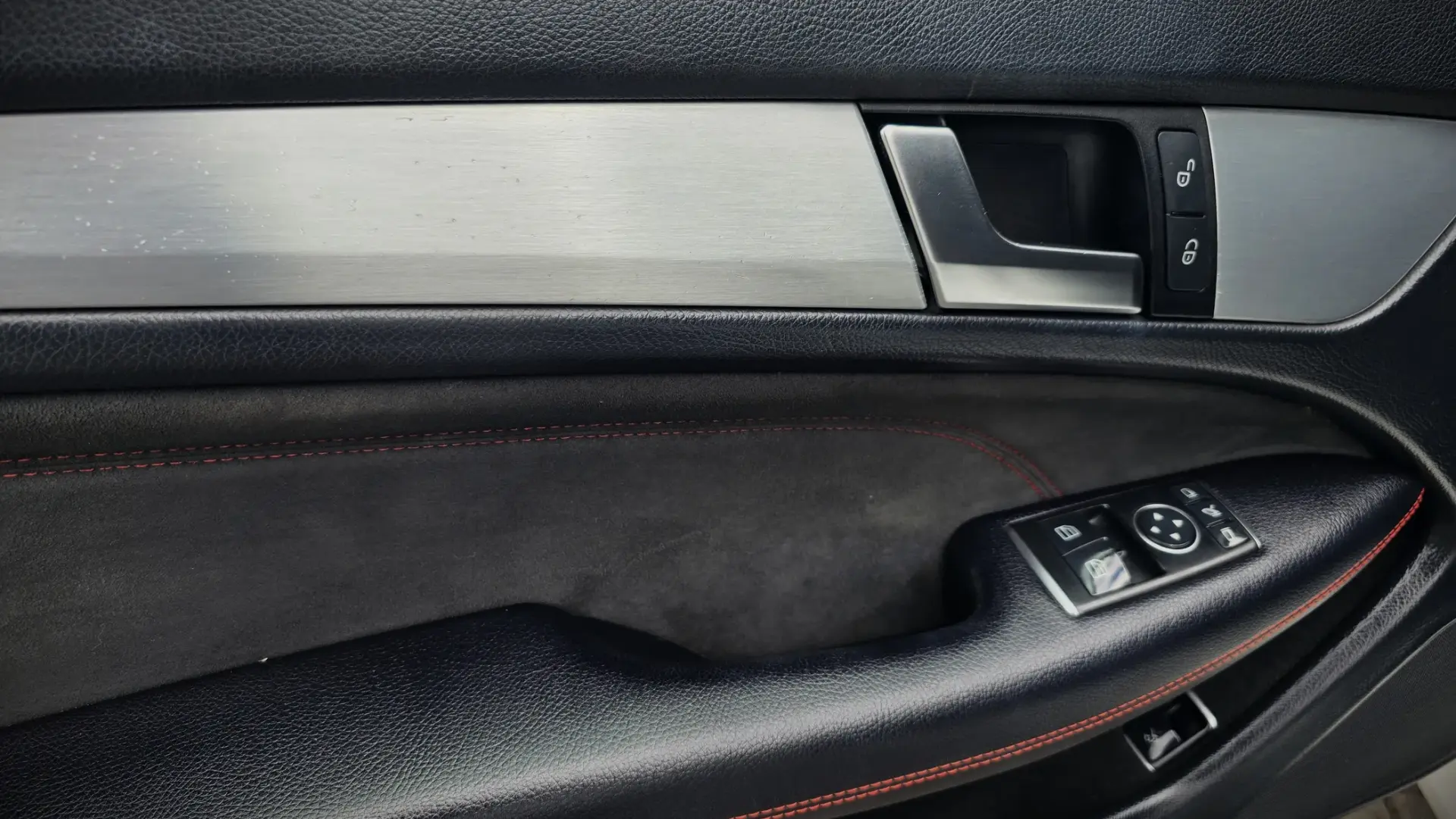 Mercedes-Benz C 250 COUPÉ d AMG Line Aut. 25