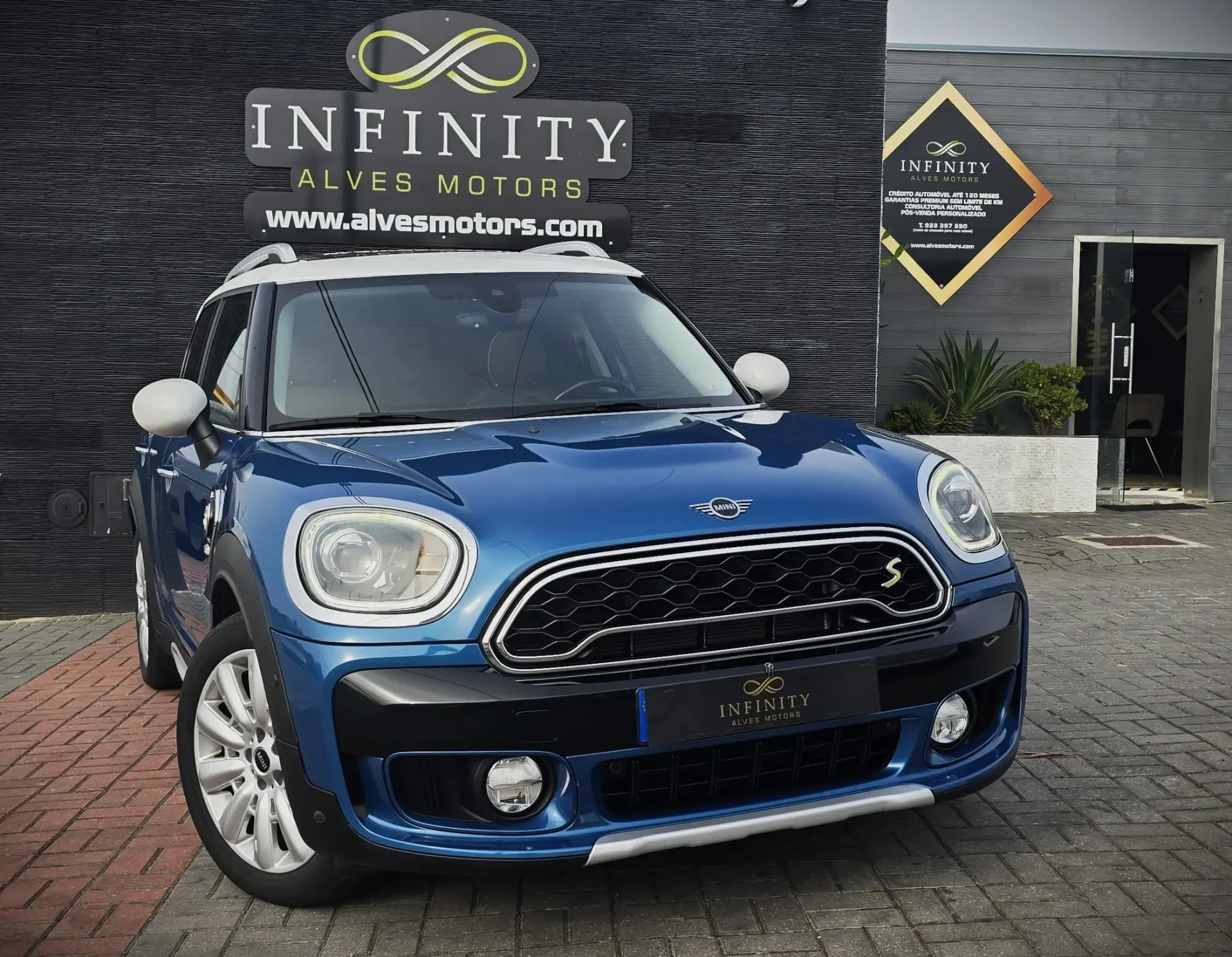 MINI Countryman Cooper SE ALL4 Auto 3