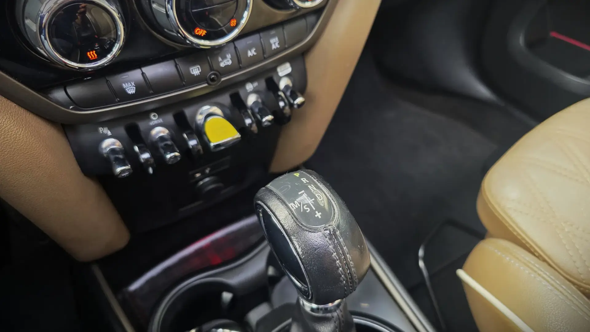 MINI Countryman Cooper SE ALL4 Auto 23