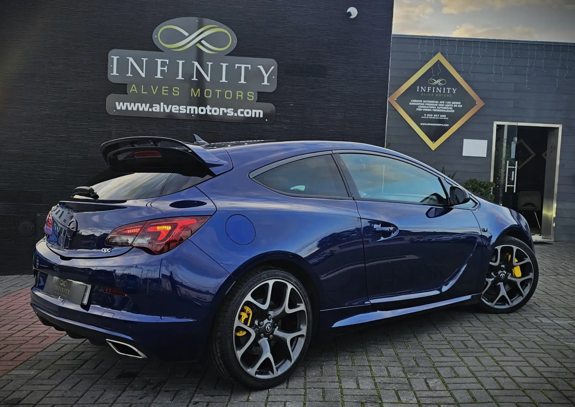 Opel Astra GTC 2.0 T 9