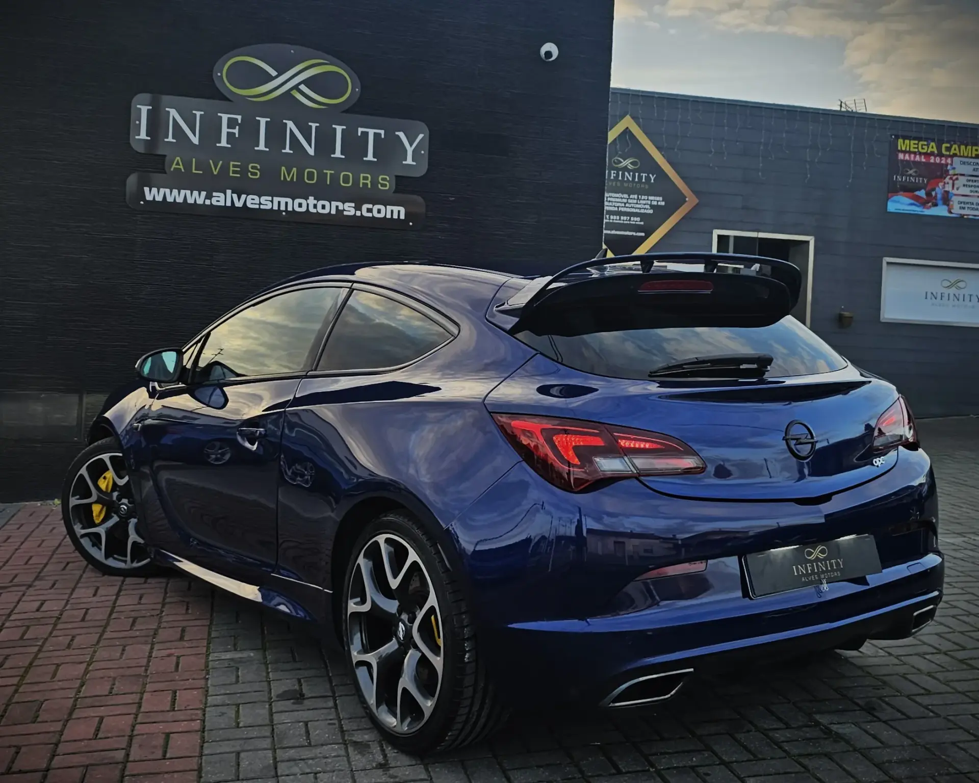 Opel Astra GTC 2.0 T 12