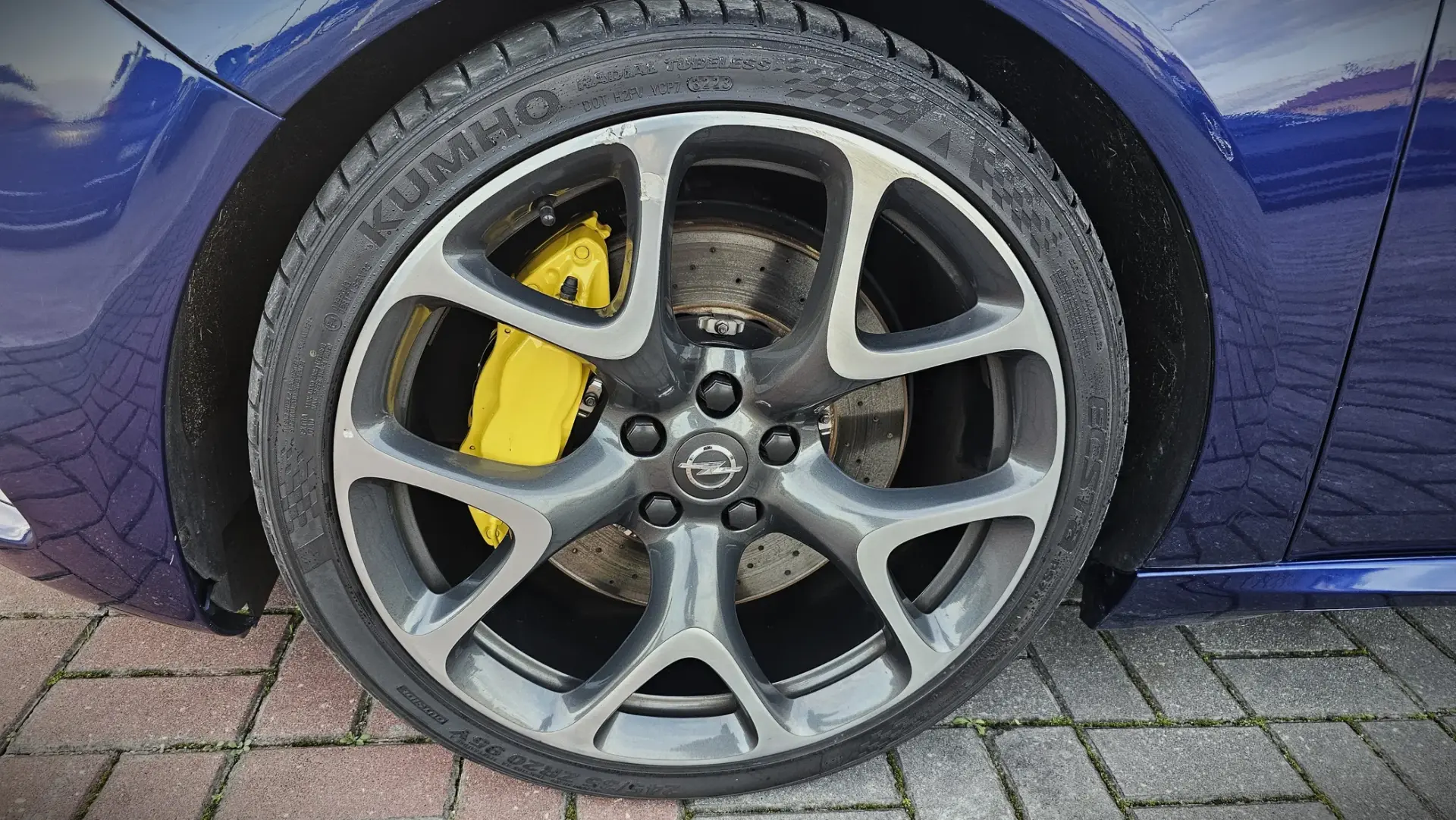 Opel Astra GTC 2.0 T 15