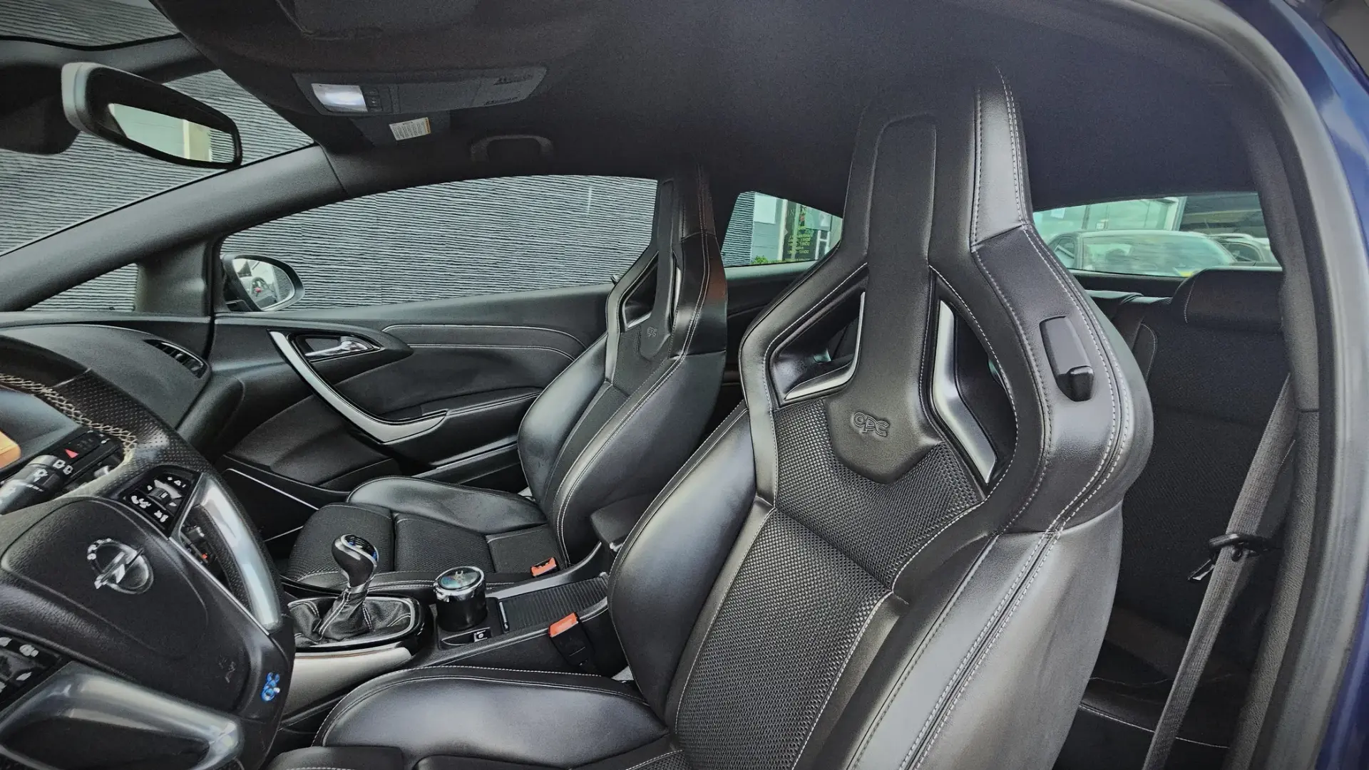 Opel Astra GTC 2.0 T 21