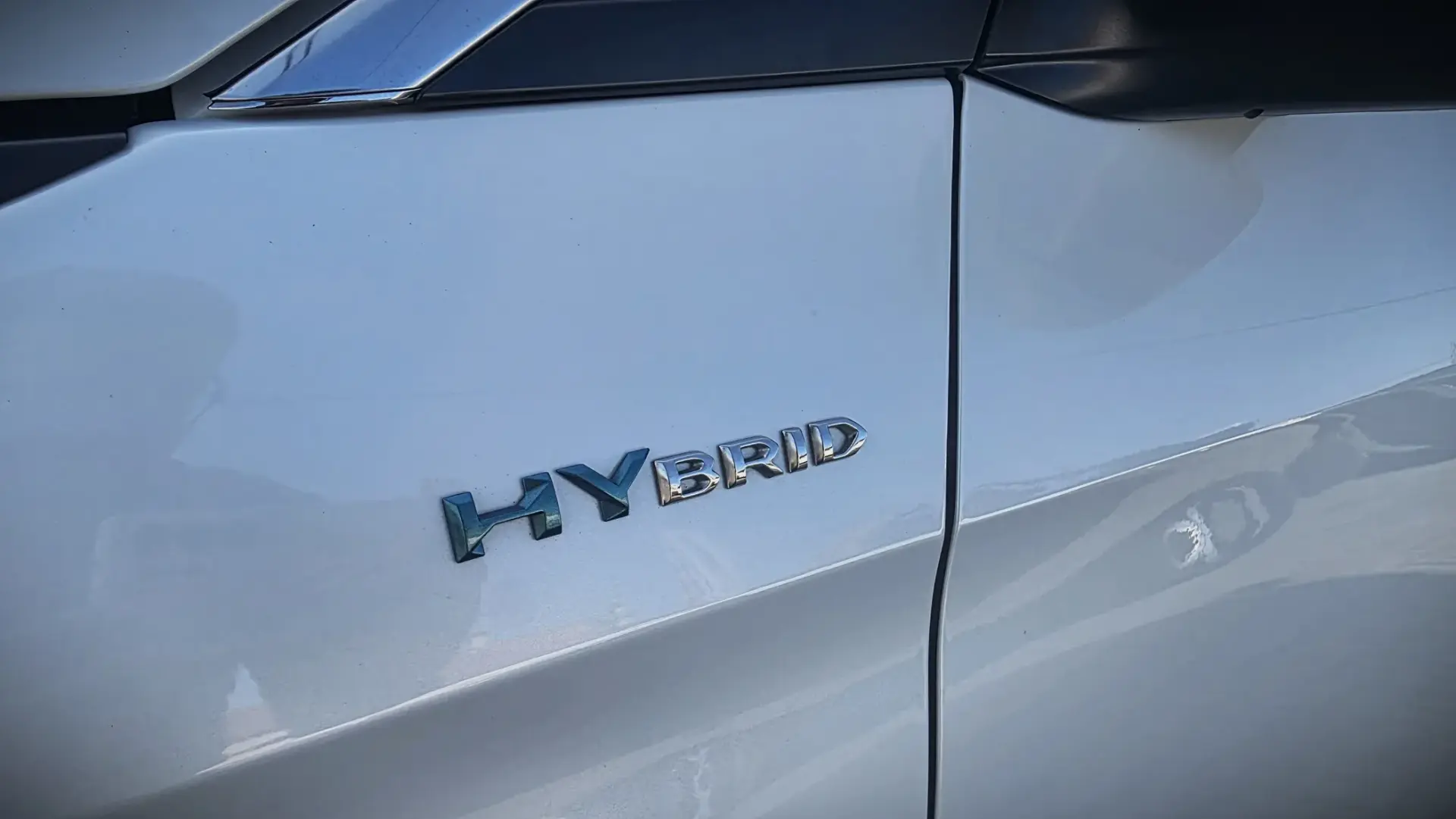 Peugeot 3008 1.6 HYBRID EAT8 ALLURE 9