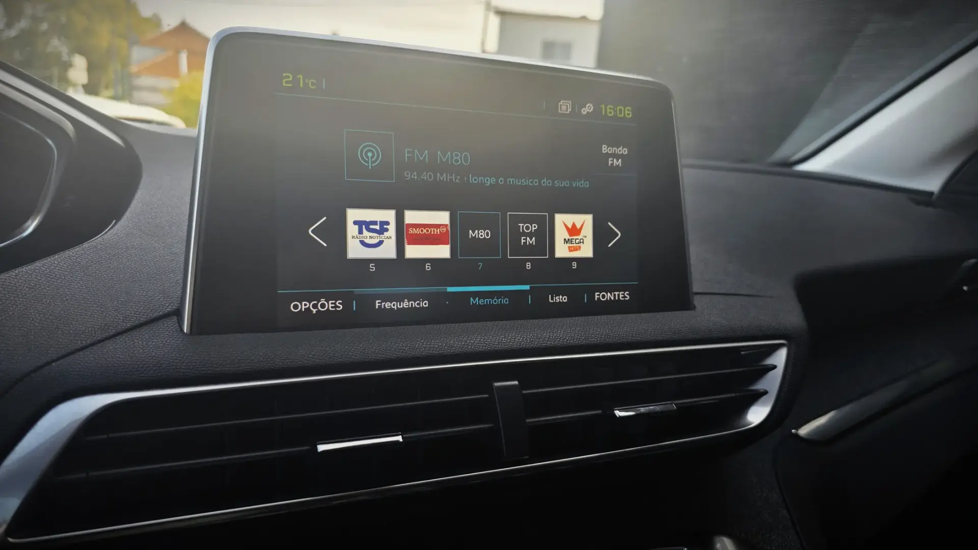 Peugeot 3008 1.6 HYBRID EAT8 ALLURE 23