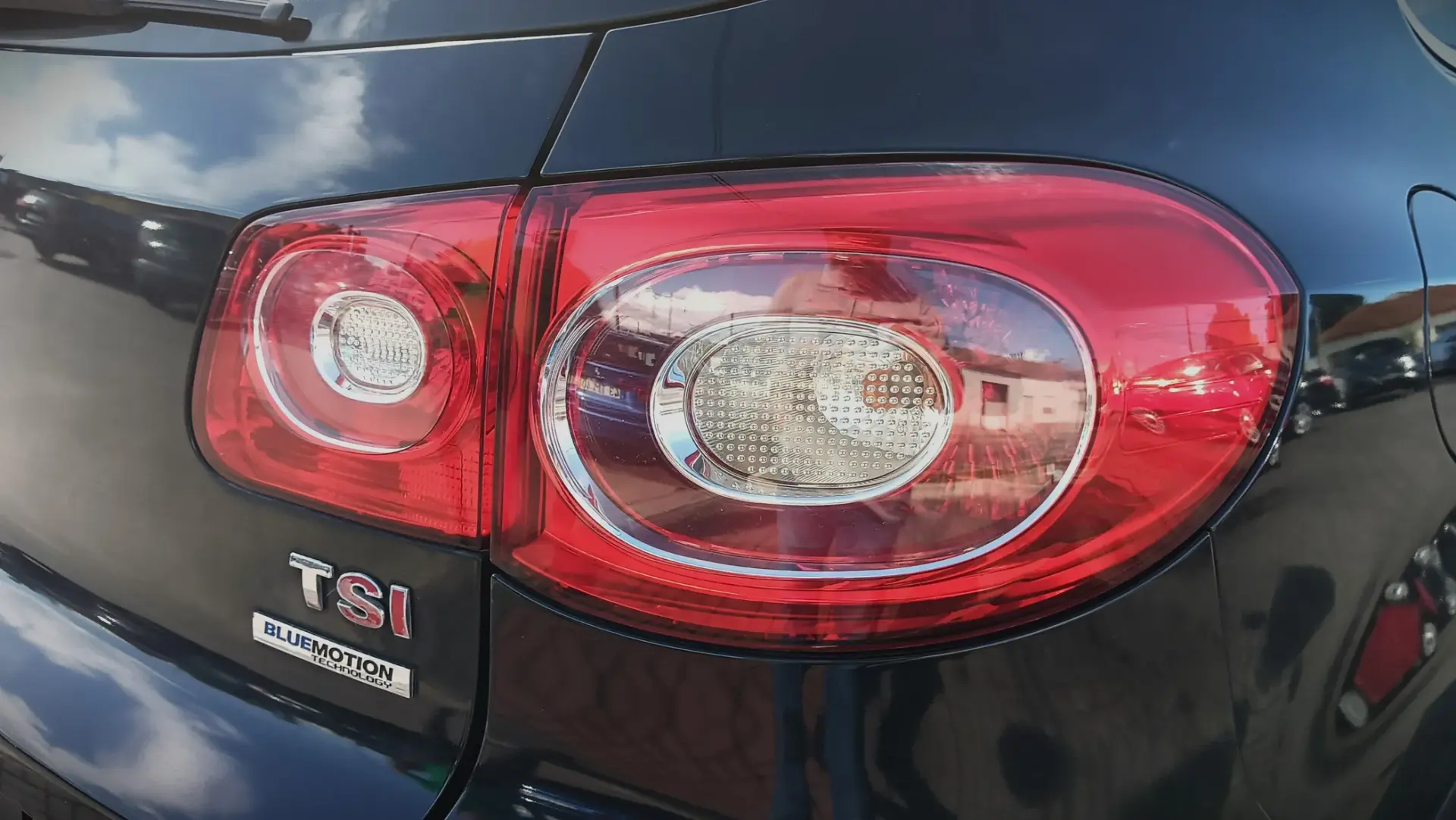 Volkswagen Tiguan 1.4 TSI SPORT BLUEMOTION 7