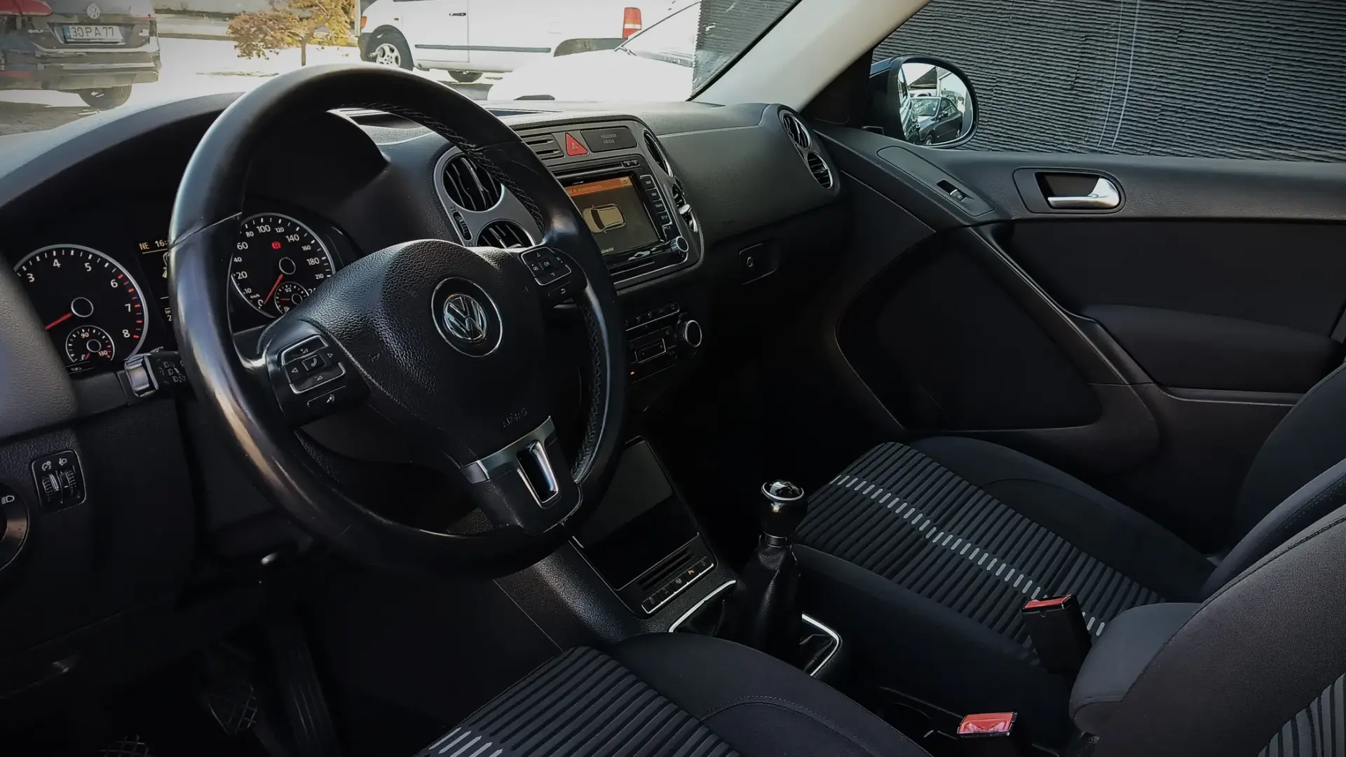 Volkswagen Tiguan 1.4 TSI SPORT BLUEMOTION 9