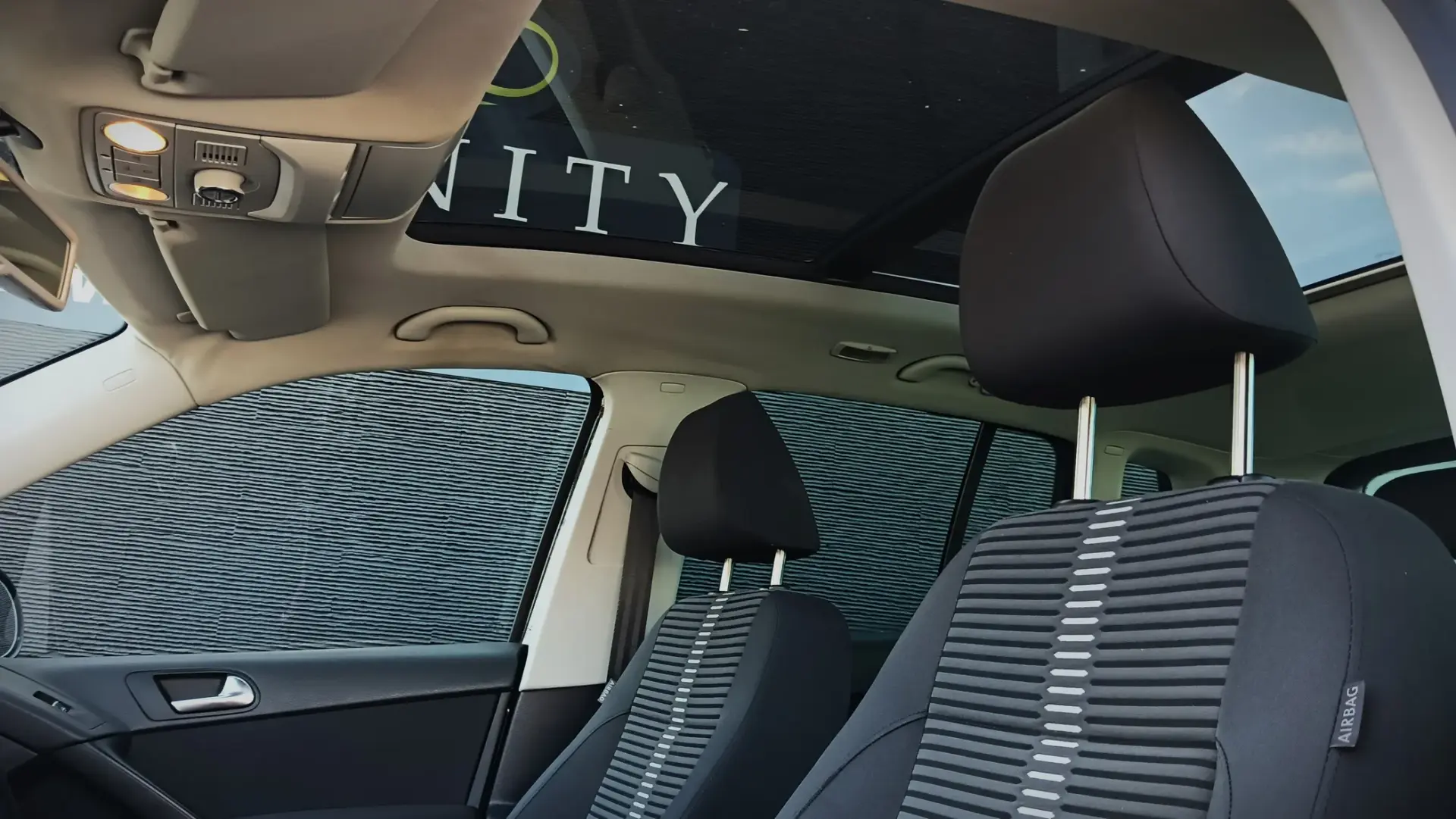 Volkswagen Tiguan 1.4 TSI SPORT BLUEMOTION 10