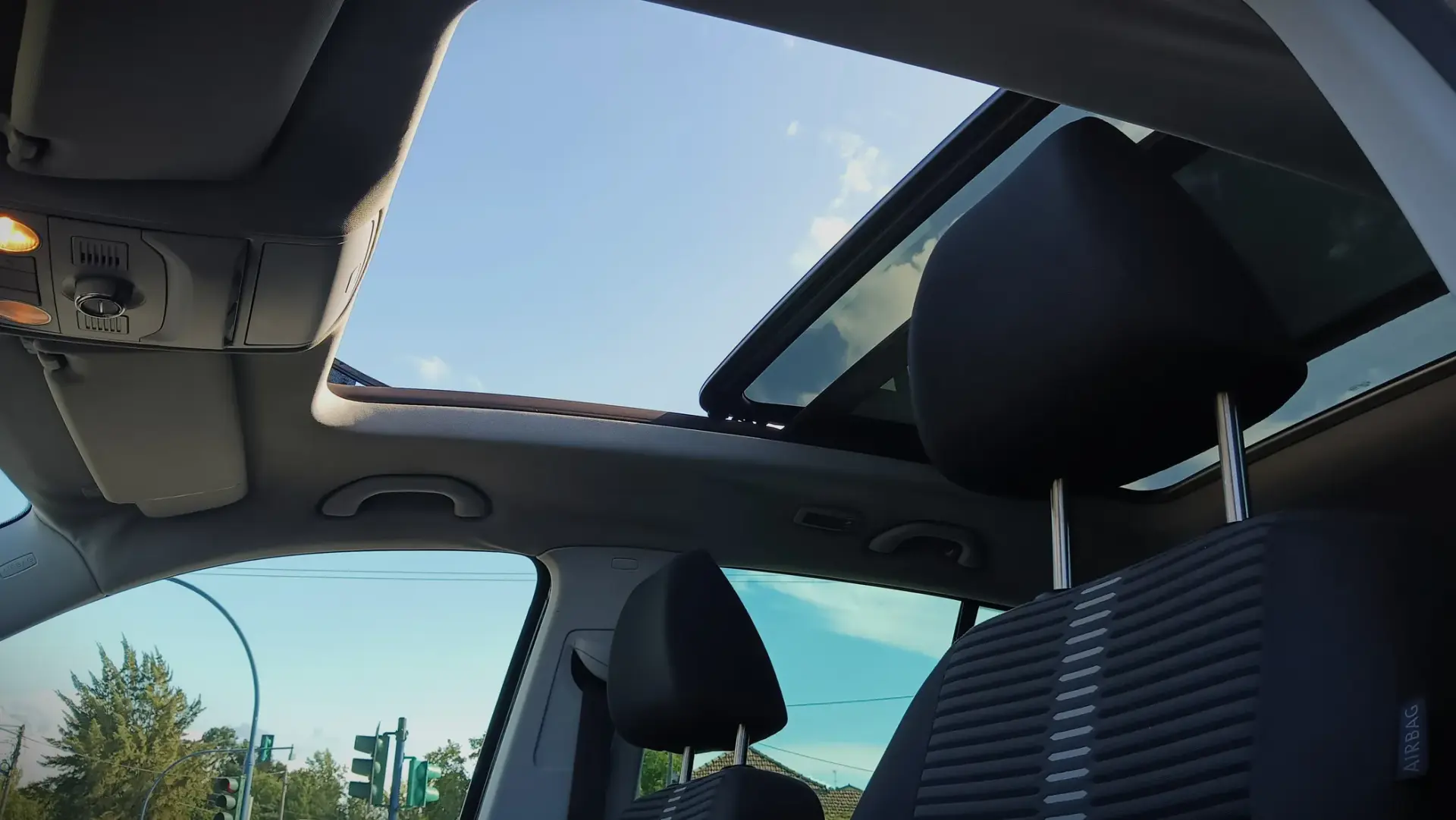 Volkswagen Tiguan 1.4 TSI SPORT BLUEMOTION 11