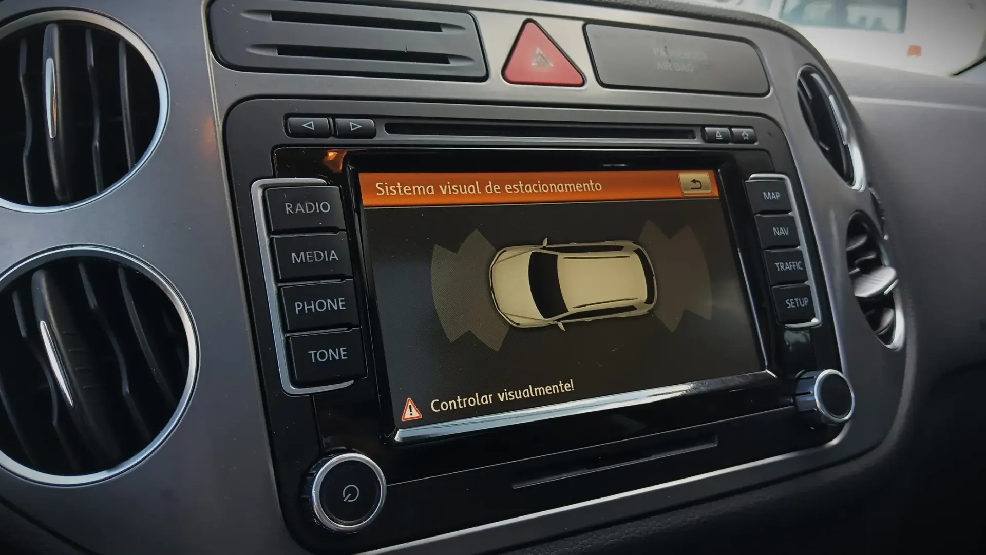 Volkswagen Tiguan 1.4 TSI SPORT BLUEMOTION 15