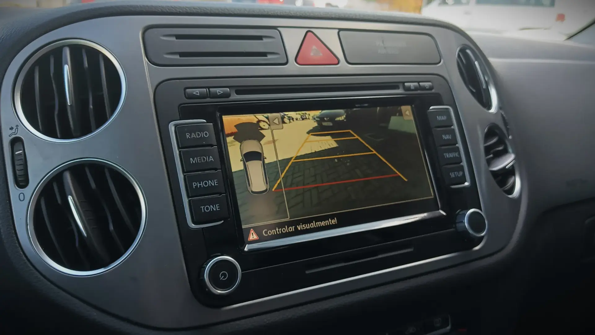 Volkswagen Tiguan 1.4 TSI SPORT BLUEMOTION 17