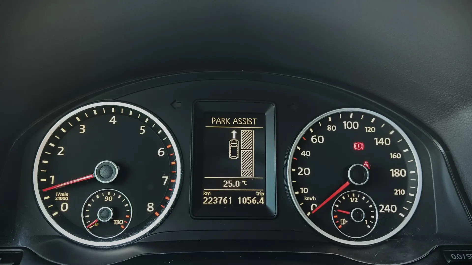 Volkswagen Tiguan 1.4 TSI SPORT BLUEMOTION 19