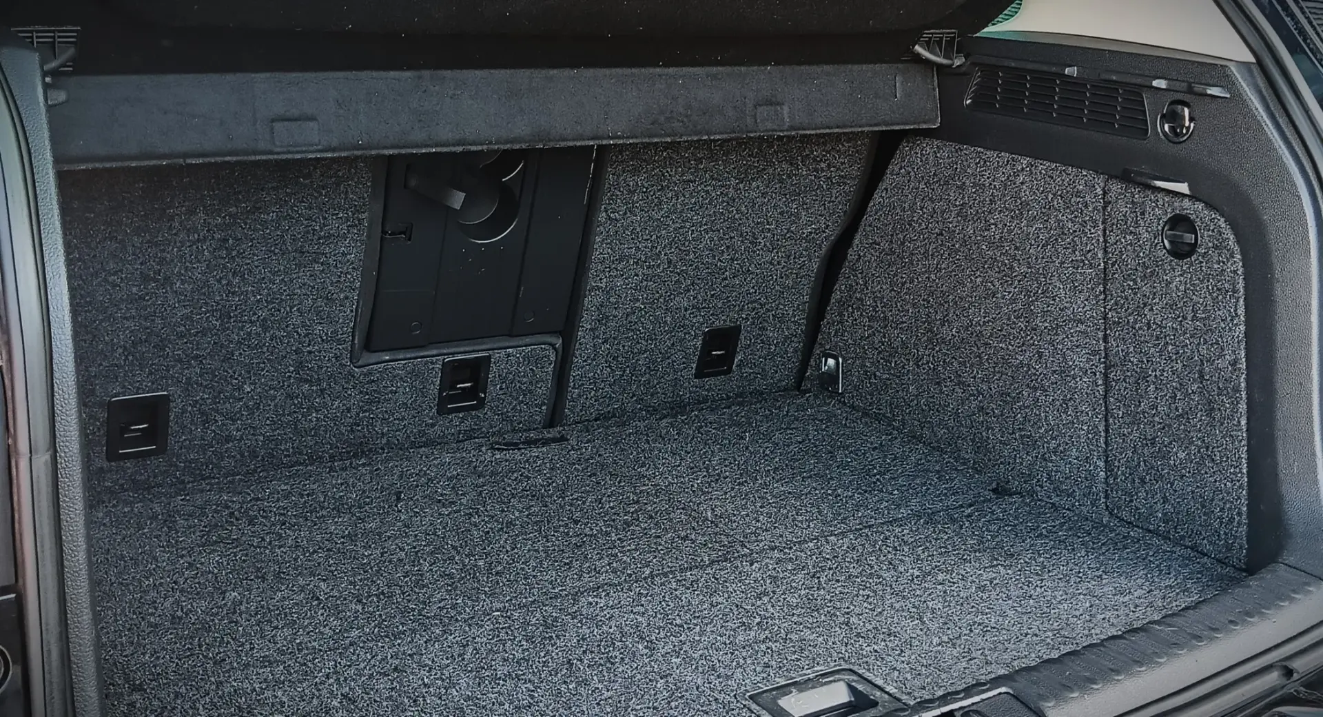 Volkswagen Tiguan 1.4 TSI SPORT BLUEMOTION 30