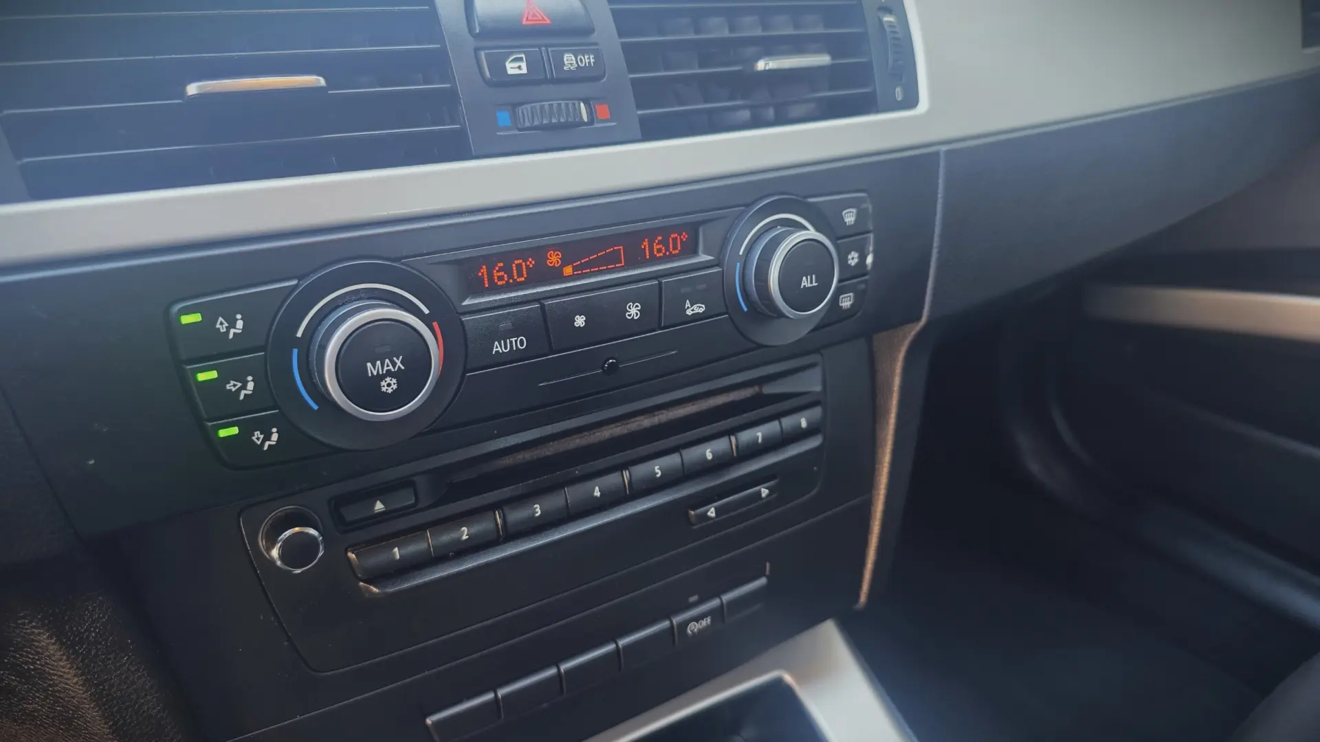 BMW 318 d Line Modern 17