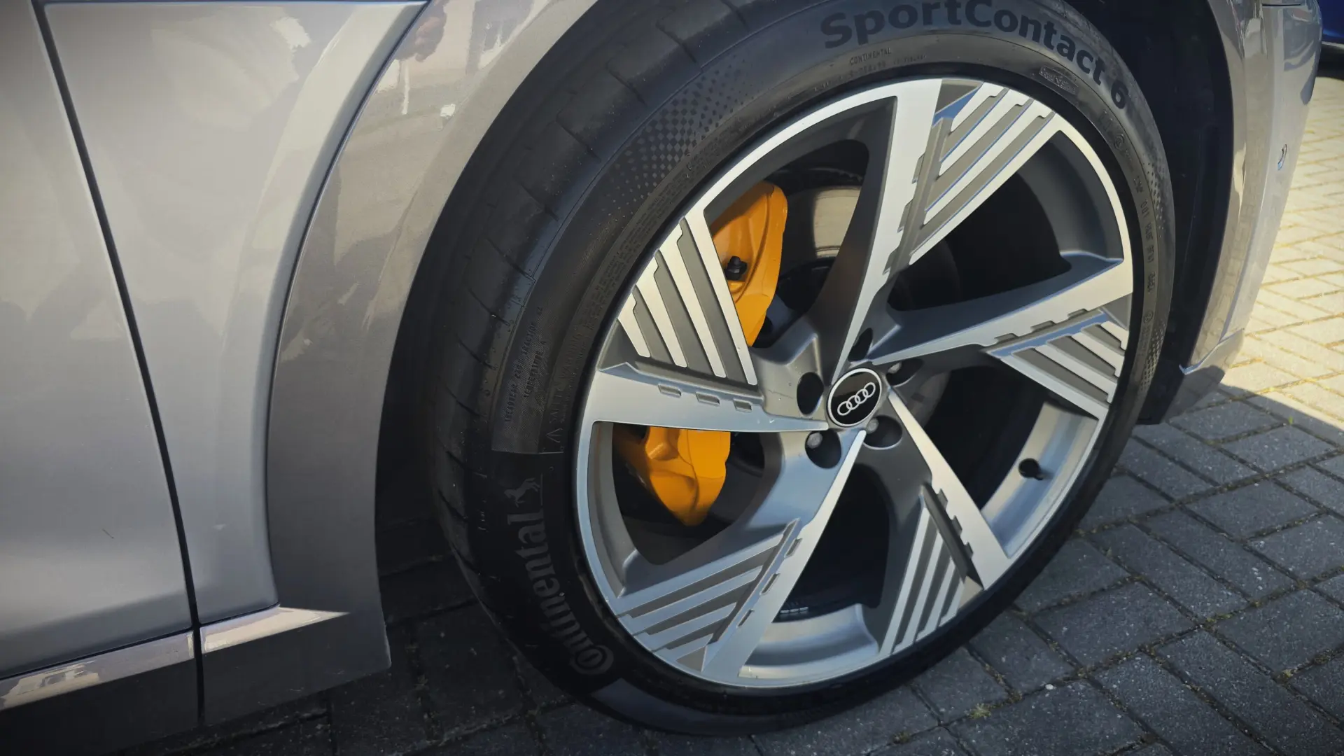 Audi e-tron 55 quattro S line 12