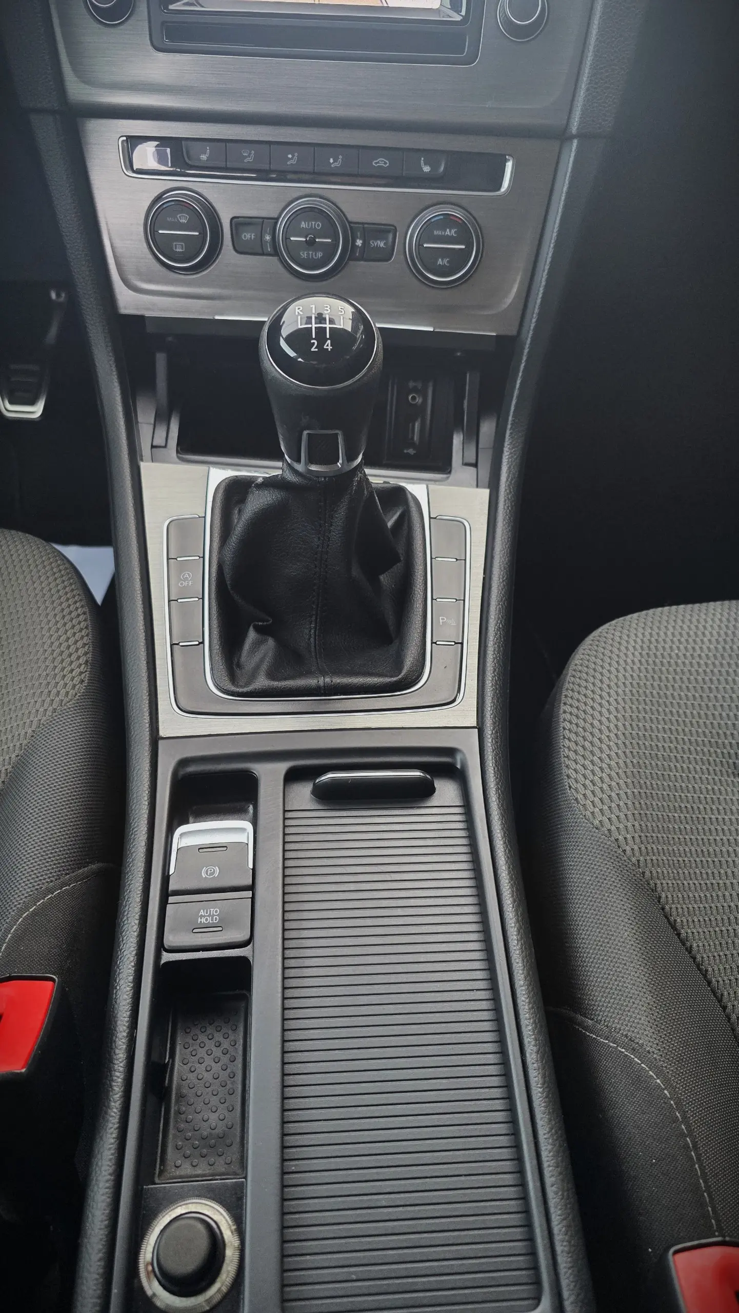 Volkswagen Golf 1.6 TDI KIT EXTERIOR R 23