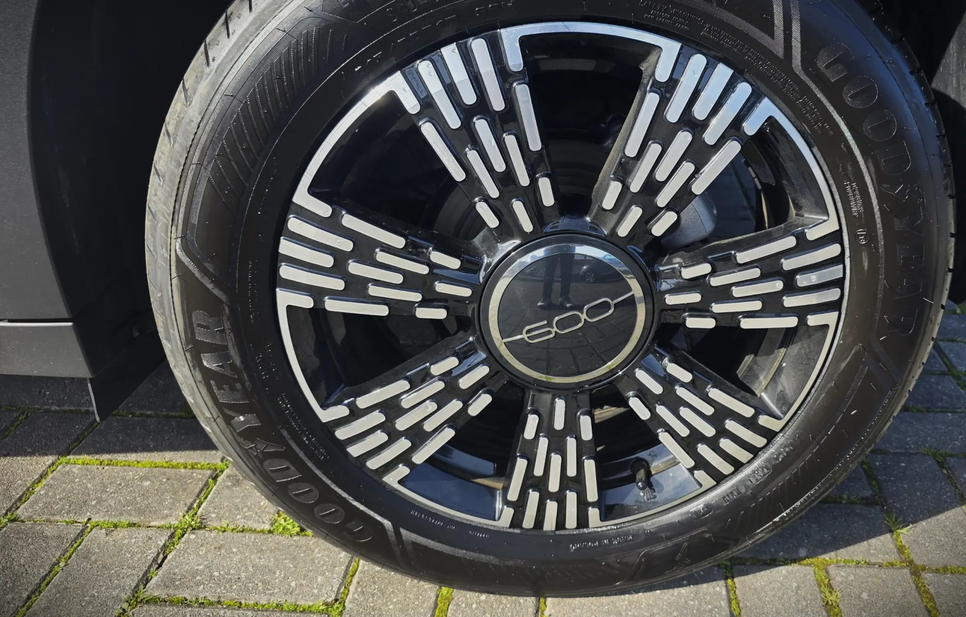 Fiat 600 1.2 Hybrid Sport 12