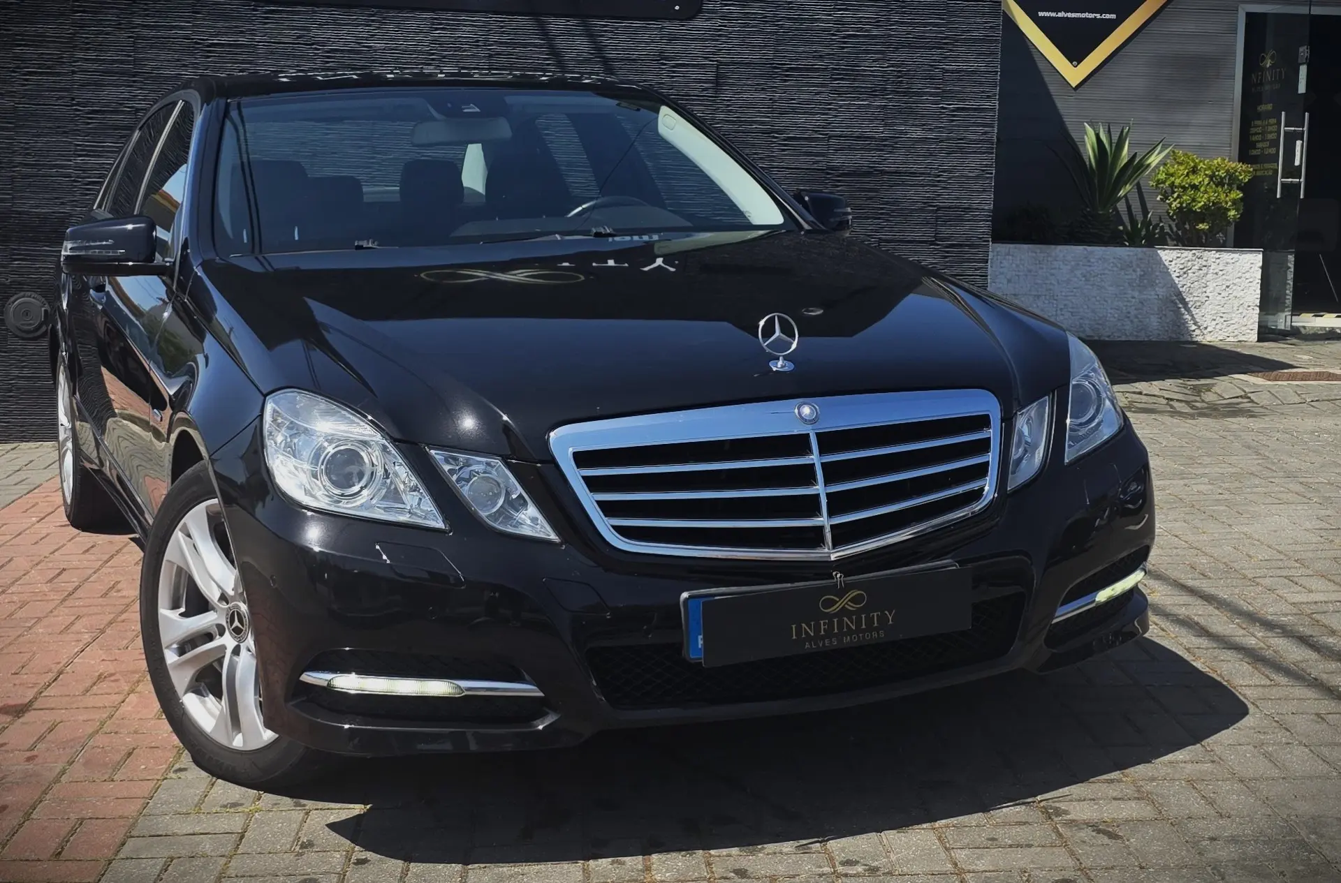 Mercedes-Benz E 220 BlueTEC 7G-TRONIC Avantgarde 3