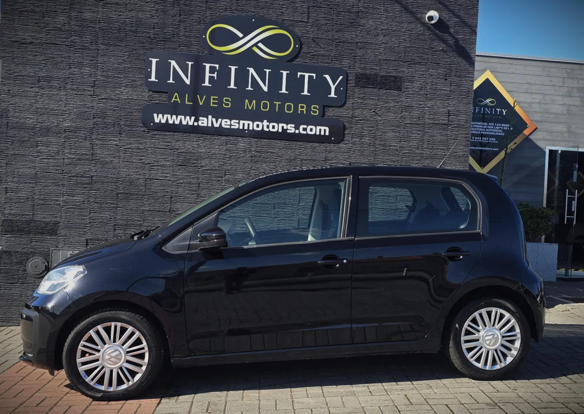 Volkswagen Up! 1.0 Move Color 1