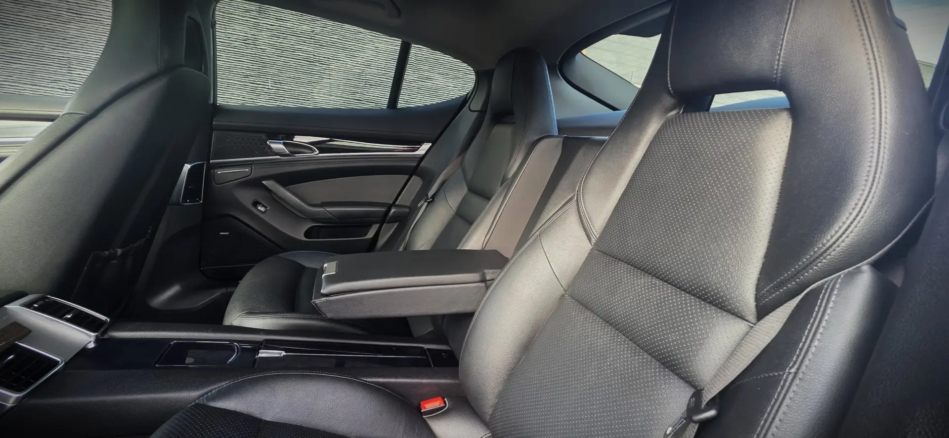 Porsche Panamera Platinum Edition 42